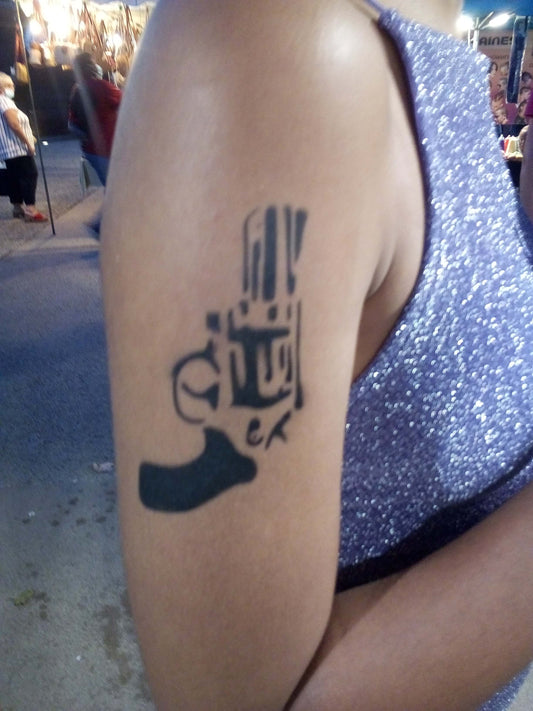 Tatouage au jagua plaquette de 2 colts - Pouvoir détermination et rébellion