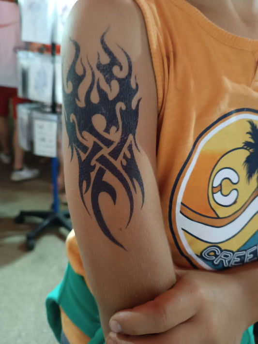 Tatouage au jagua flamme tribale - Force identité et esthétique