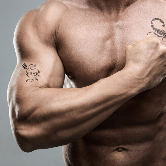 Pochoir Love transpercé flèche pour tattoo 5cm