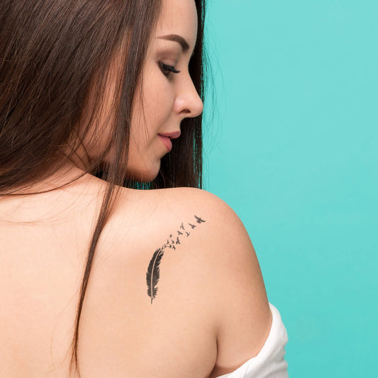 Pochoir plume aux oiseaux