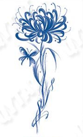 Tattoo de pompon de fleur et papillon - Esthétique et légèreté